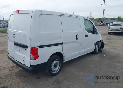 2017 Nissan Nv200 2.5S/2.5Sv z USA, uszkodzony, nr VIN 3N6CM0KN0HK719826